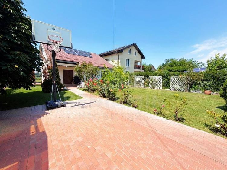Casă cu 4 camere cu Teren 1000 Mp în Cârcea