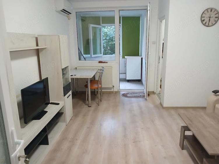 Garsonieră decomandată în Hipodrom