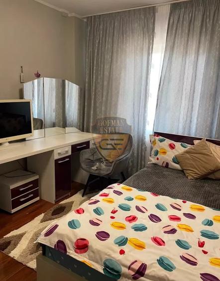 Apartament cu 4 camere decomandat în Faleza Nord