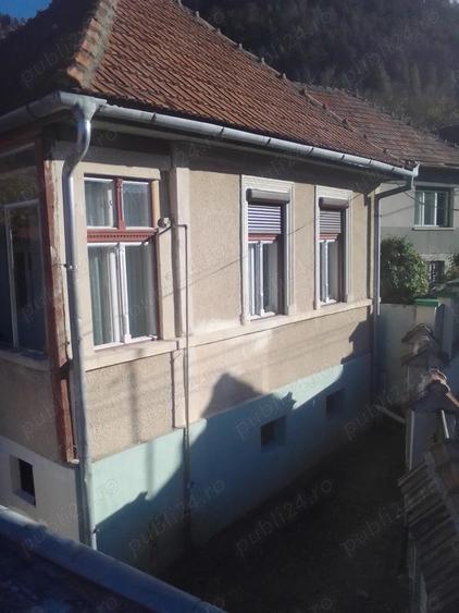 Casă cu 4 camere cu Teren 417 Mp în Schei