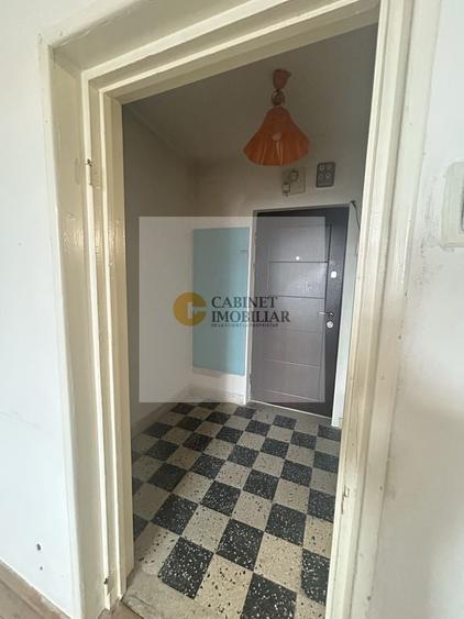 Garsonieră decomandată în Lujerului