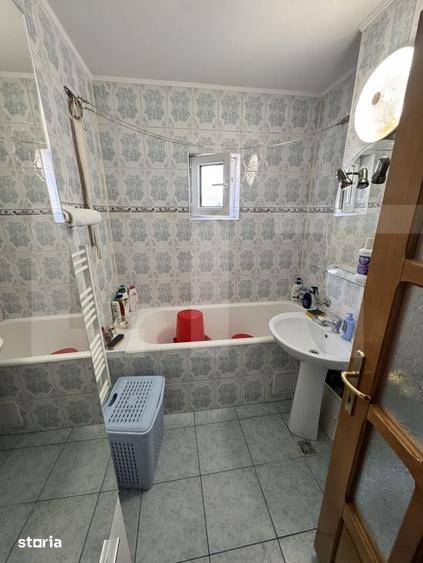 Apartament cu 4 camere decomandat în Central