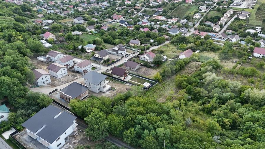 Casă individuală cu 4 camere cu Canalizare în Valea Lupului