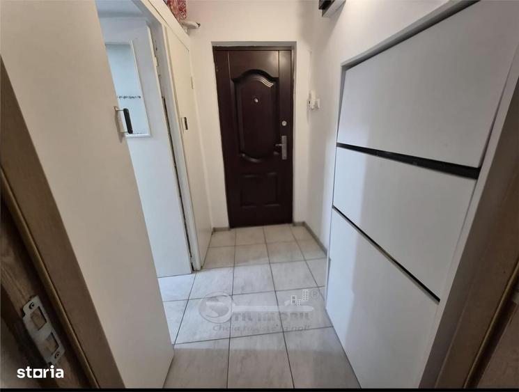 Apartament cu 3 camere decomandat în Alexandru cel Bun