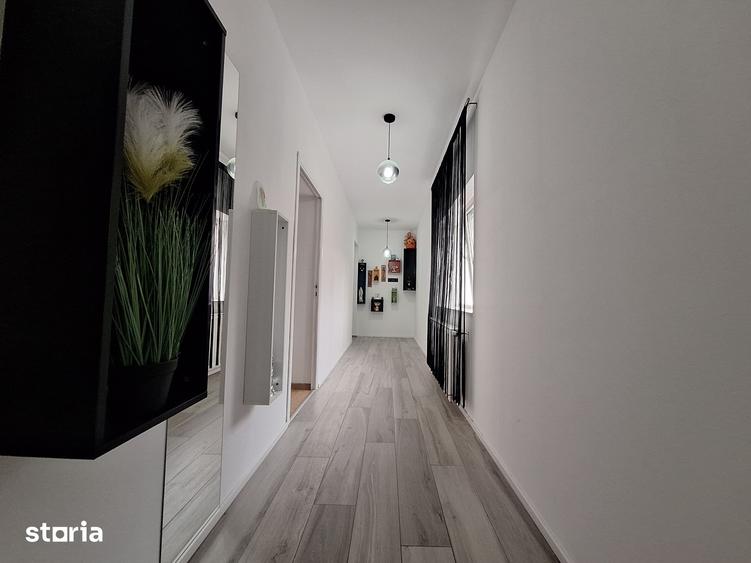 Casă cu 4 camere cu Teren 740 Mp în Giarmata
