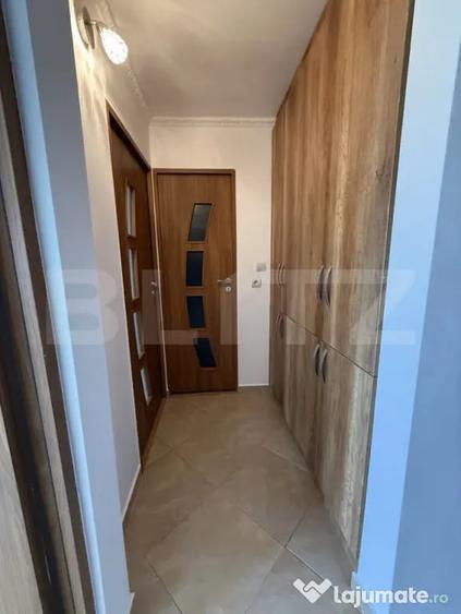 Apartament cu 3 camere decomandat în Micro 16