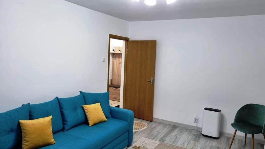 Apartament cu 2 camere decomandat, mobilat în Nicolina