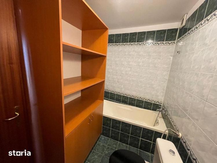 Apartament cu 4 camere decomandat în Eminescu