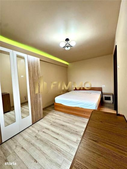 Apartament cu 2 camere semidecomandat, mobilat în Central
