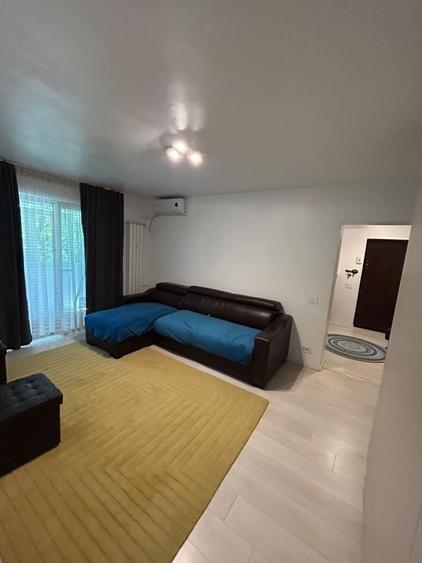 Apartament cu 2 camere decomandat în Drumul Taberei
