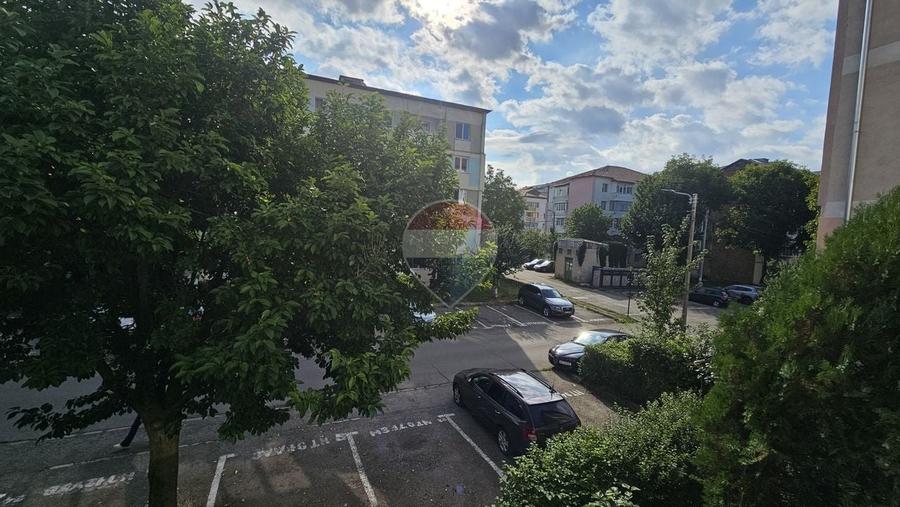 Apartament cu 2 camere decomandat, mobilat în Dărmănești