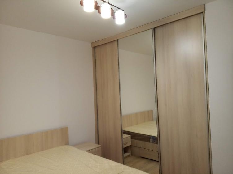Duplex cu 5 camere cu Canalizare în Prelungirea Ghencea