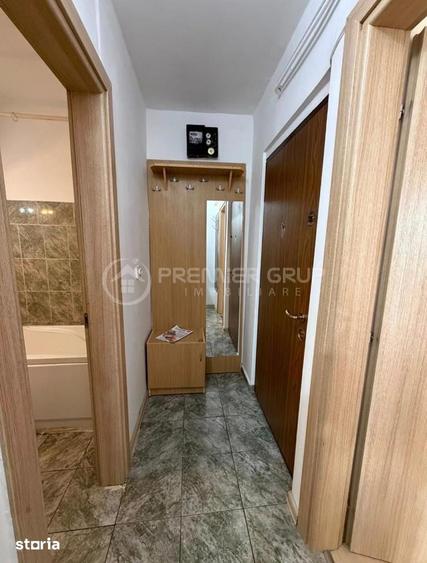 Garsonieră decomandată în Podu Roș
