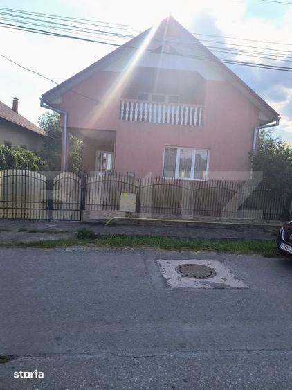 Casă cu 4 camere cu Teren 2064 Mp în Central