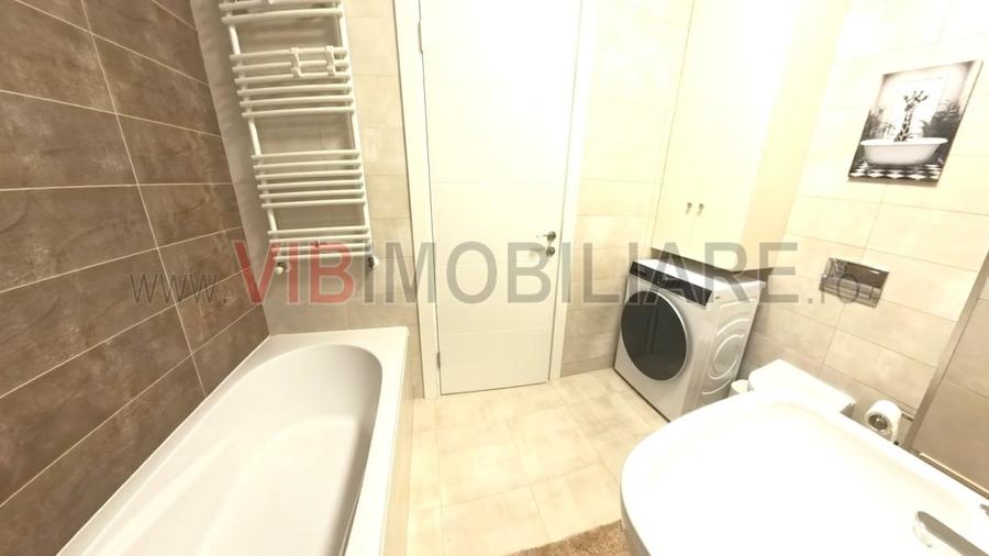 Apartament cu 3 camere semidecomandat în Barbu Văcărescu