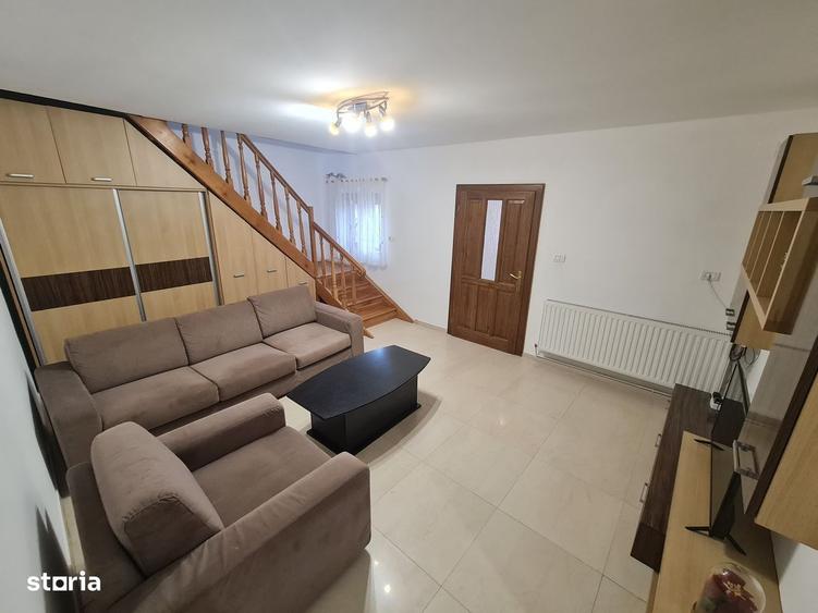 Casă cu 4 camere decomandat în Central