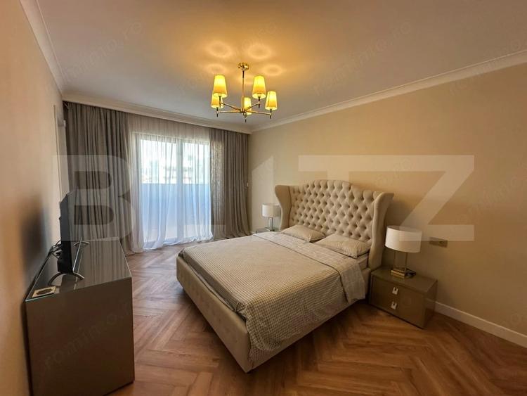 Apartament cu 4 camere semidecomandat în Central