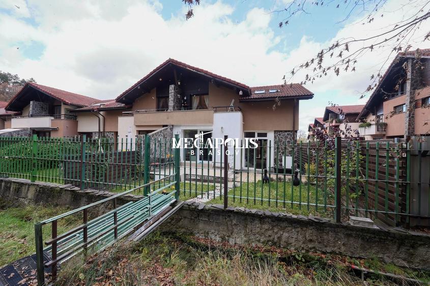 Casă individuală cu 4 camere cu Canalizare în Noua