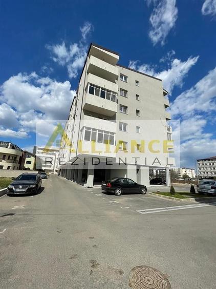 Apartament cu 3 camere decomandat, mobilat în Berceni