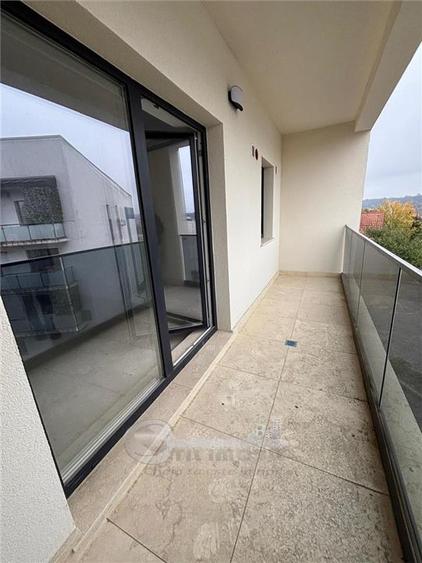 Apartament cu 2 camere semidecomandat în Bucium