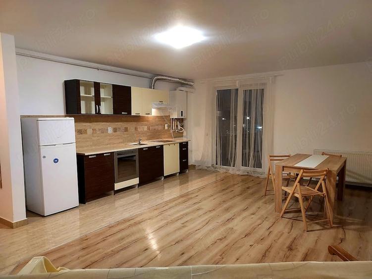 Apartament cu 2 camere decomandat, mobilat în Central