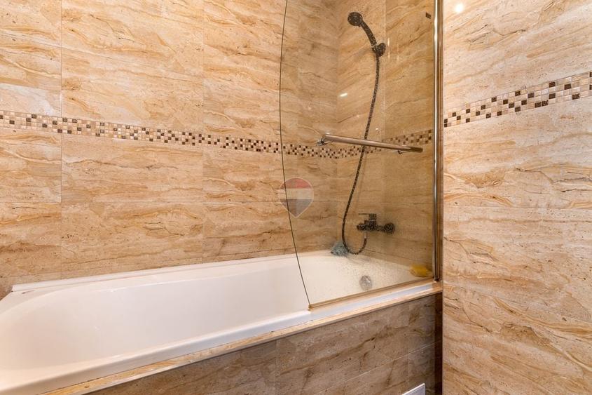Apartament cu 2 camere semidecomandat, mobilat în Bună Ziua