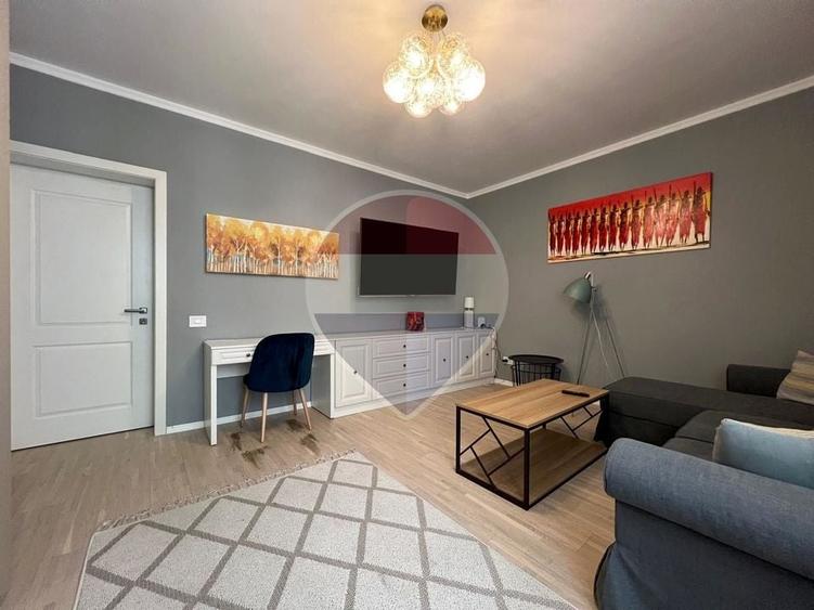 Apartament cu 2 camere decomandat, mobilat în Ultracentral