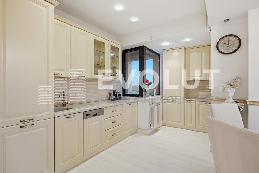 Apartament cu 3 camere decomandat, mobilat în Faleza Nord