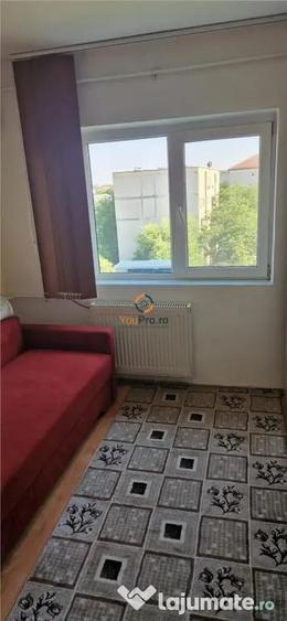 Garsonieră în Girocului