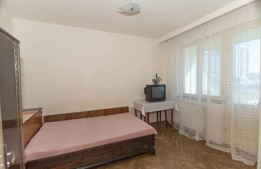 Apartament cu 4 camere decomandat în Ultracentral