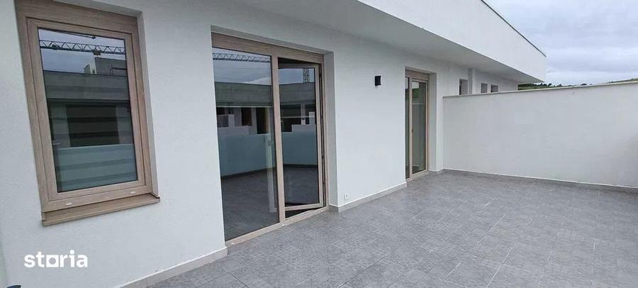 Apartament cu 2 camere decomandat, mobilat în Central