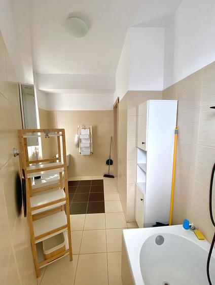Apartament cu 2 camere semidecomandat în Elvila