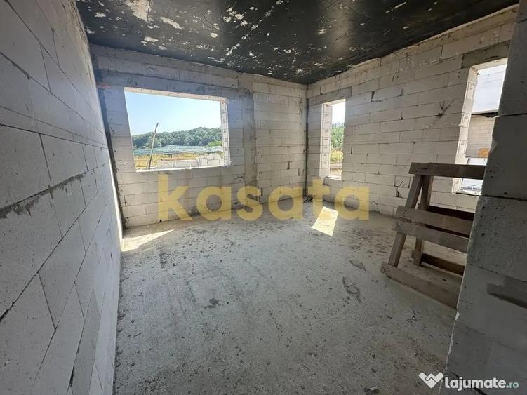 Casă cu 4 camere cu Teren 420 Mp în Țegheș