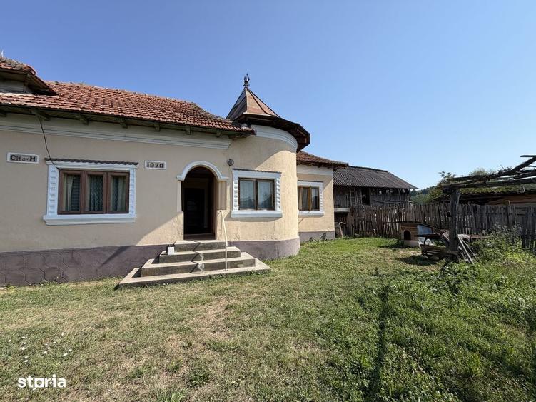 Casă cu 4 camere în Central