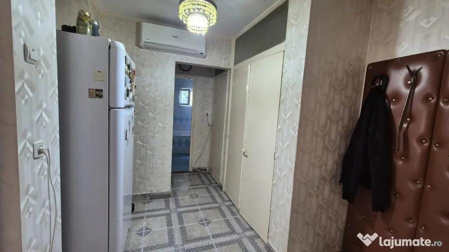 Apartament cu 2 camere decomandat în Vest