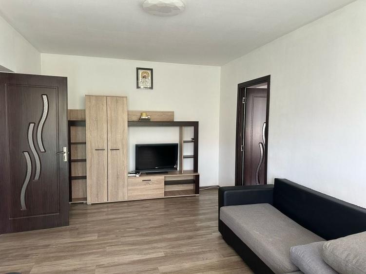 Apartament cu 2 camere semidecomandat în Drumul Carului