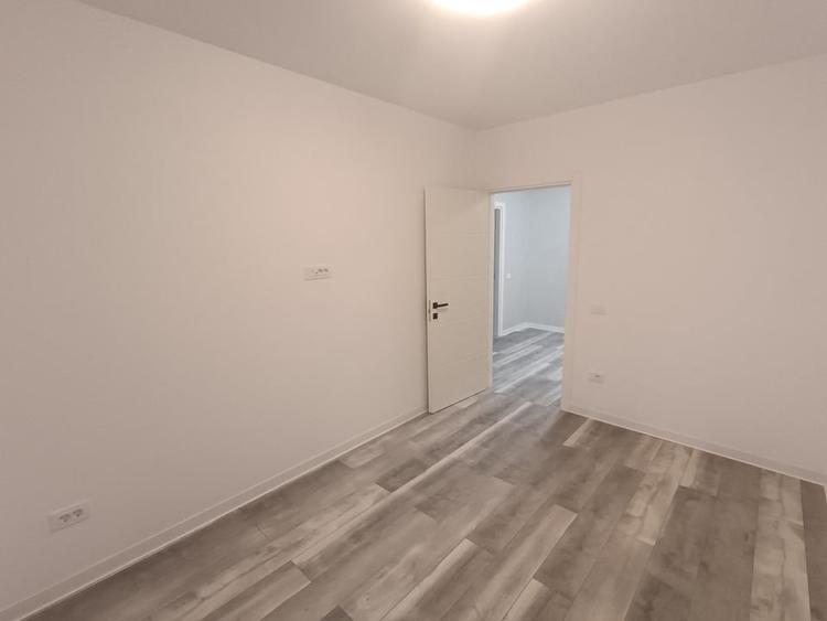 Apartament cu 2 camere semidecomandat în Rediu