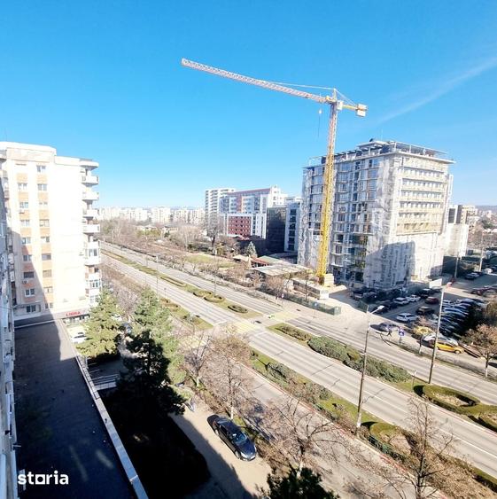 Apartament cu 3 camere decomandat în Republicii