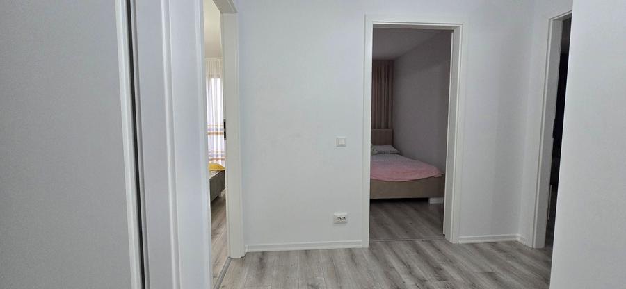 Apartament cu 3 camere decomandat în Sud-Vest