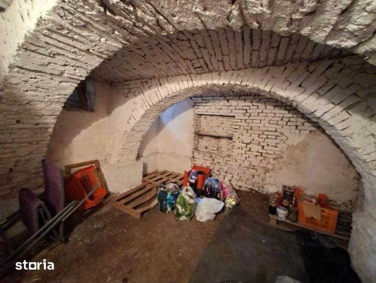 Casă cu 2 camere decomandat cu Teren 1150 Mp în Slimnic