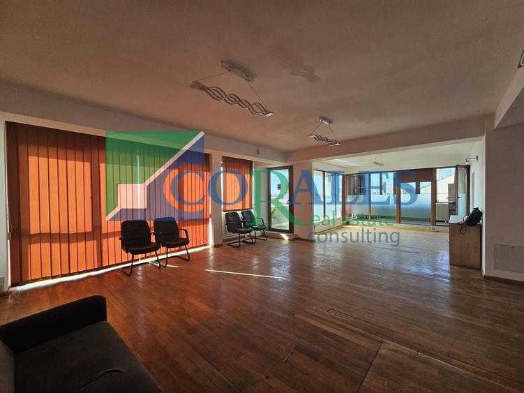 Apartament cu 3 camere decomandat în Fabric