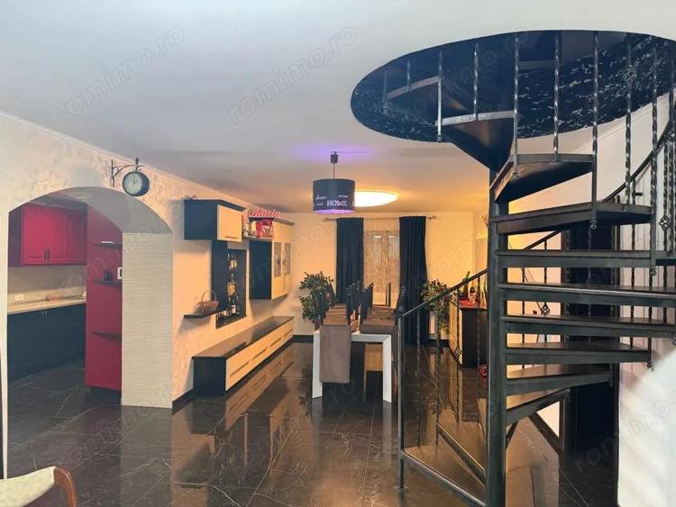 Casă cu 2 camere cu Piscina în Central