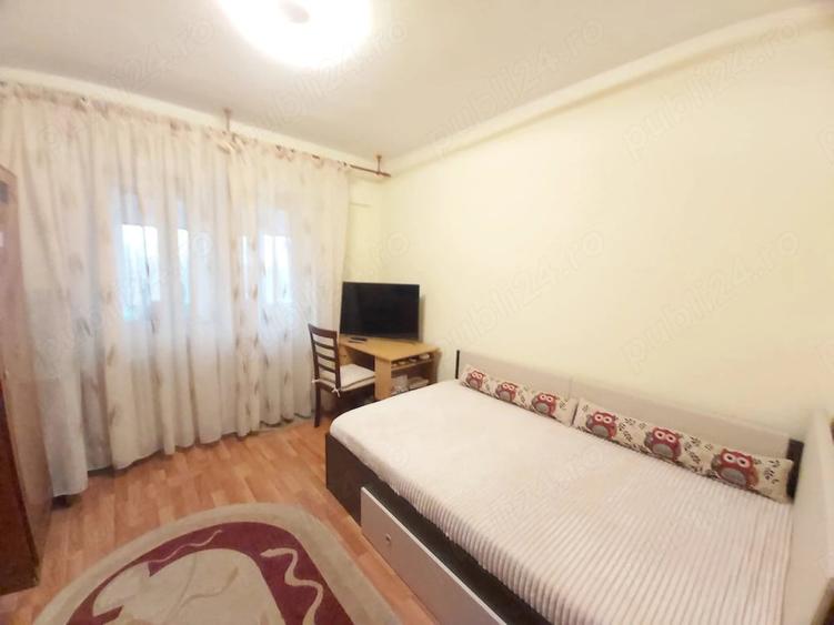 Apartament cu 3 camere decomandat în Giurgiului