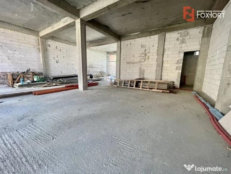 Spațiu comercial, de 500 mp, în Sud