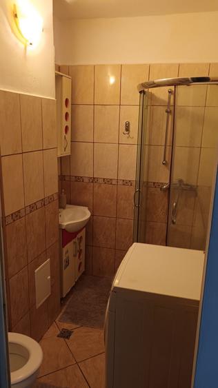 Garsonieră decomandată în Decebal