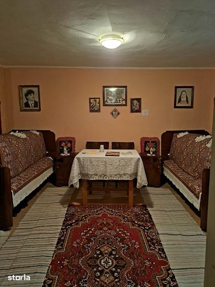 Casă cu 3 camere cu Teren 2700 Mp în Cenaloș