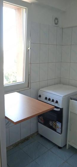Garsonieră semidecomandată în Brâncoveanu