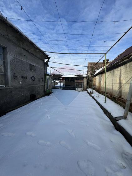 Casă cu 3 camere cu Teren 730 Mp în Central