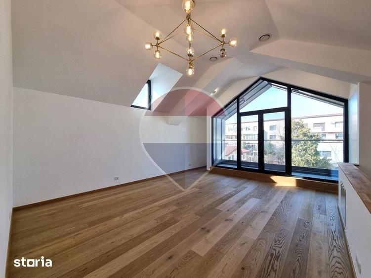 Casă cu 5 camere cu Teren 340 Mp în Ștefan cel Mare