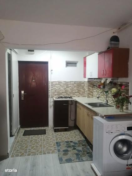 Berzei, garsoniera, etaj 1 - 2